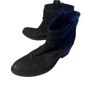 Via Roma Italy black suede boots size 38.5 U.S. size 8